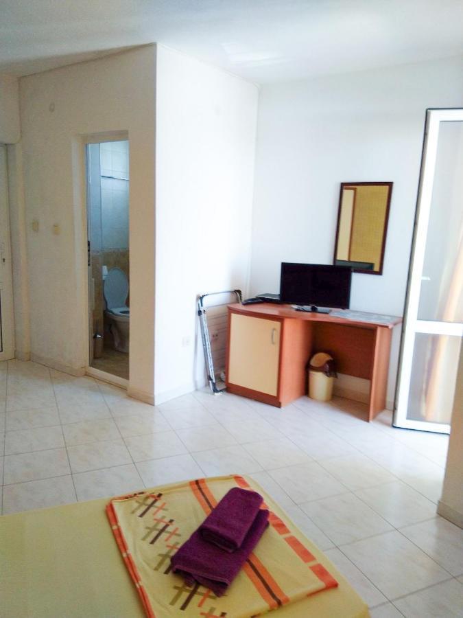 Kъща За Гости Липите Hotel Sinemoretz Ngoại thất bức ảnh