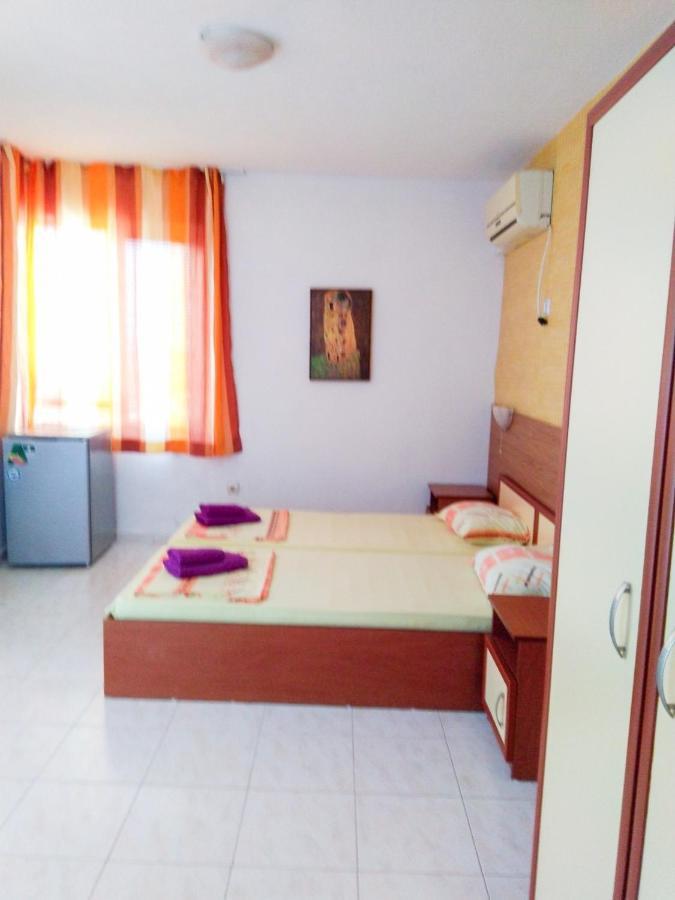 Kъща За Гости Липите Hotel Sinemoretz Ngoại thất bức ảnh