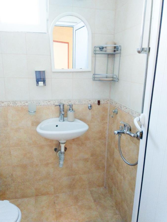 Kъща За Гости Липите Hotel Sinemoretz Ngoại thất bức ảnh