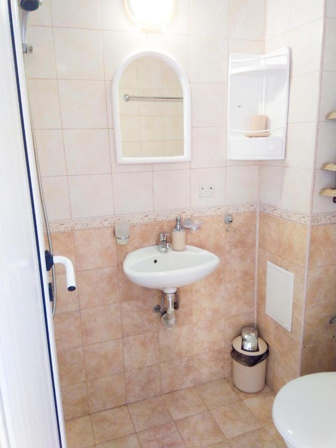 Kъща За Гости Липите Hotel Sinemoretz Ngoại thất bức ảnh